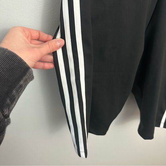 Adidas Originals Black High Waisted Athletic Biker Shorts NWT Size Medium - Picture 15 of 16